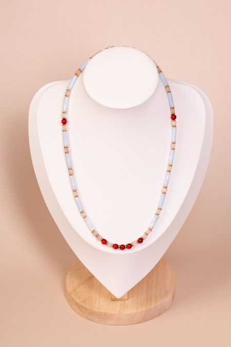 Naszyjnik z chalcedonem i czerwonym bursztynem