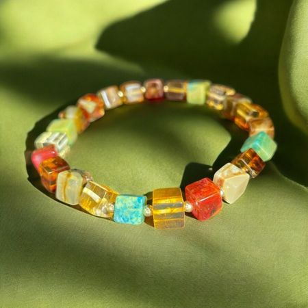 Bransoletka z kwadratowymi bursztynami